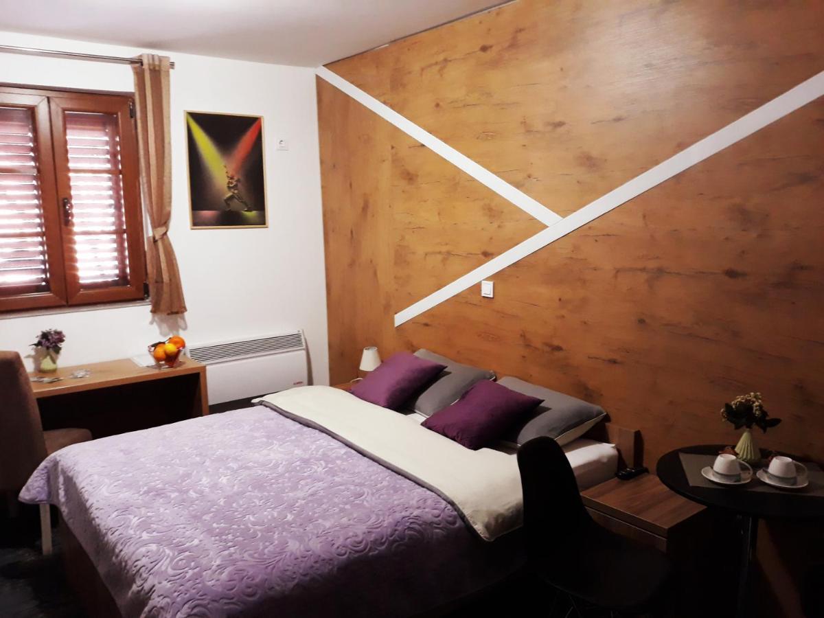 Hotel Tilia à Cetinje Extérieur photo