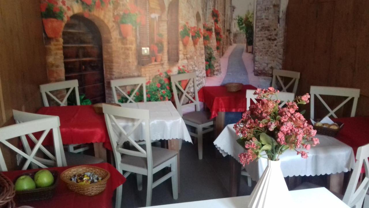 Hotel Tilia à Cetinje Extérieur photo