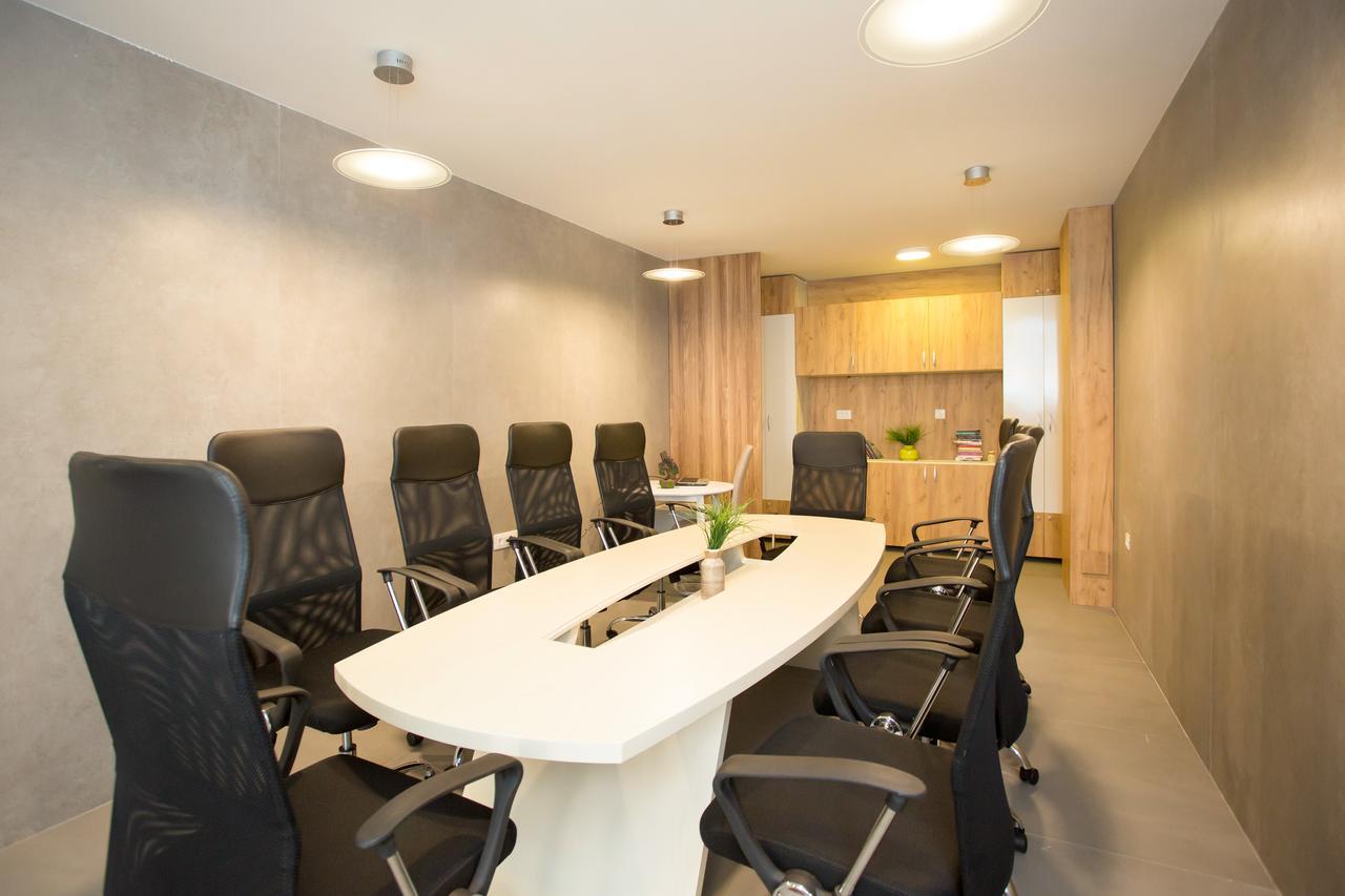 Hotel Tilia à Cetinje Extérieur photo