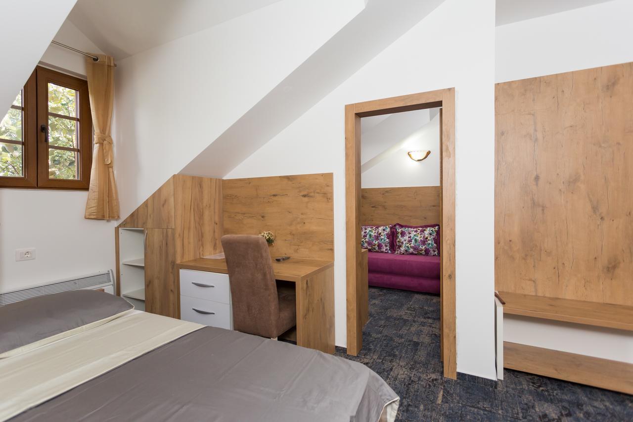 Hotel Tilia à Cetinje Extérieur photo