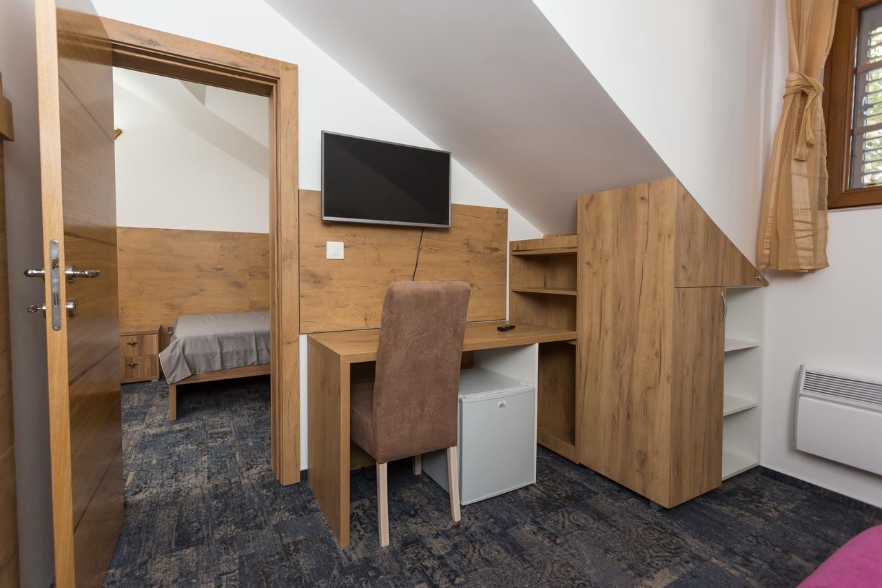 Hotel Tilia à Cetinje Extérieur photo