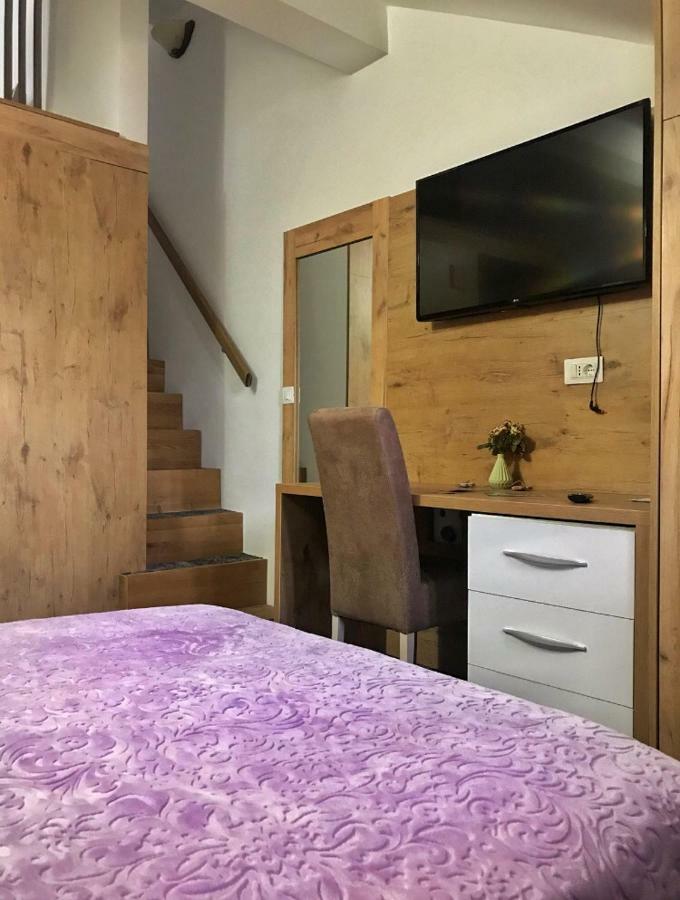 Hotel Tilia à Cetinje Extérieur photo
